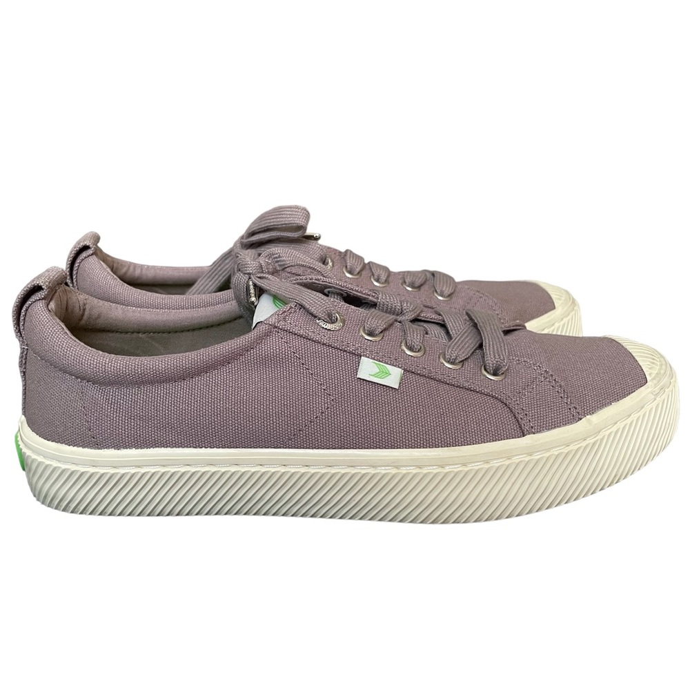 Cariuma Women's Sneakers in Lavender and Cream